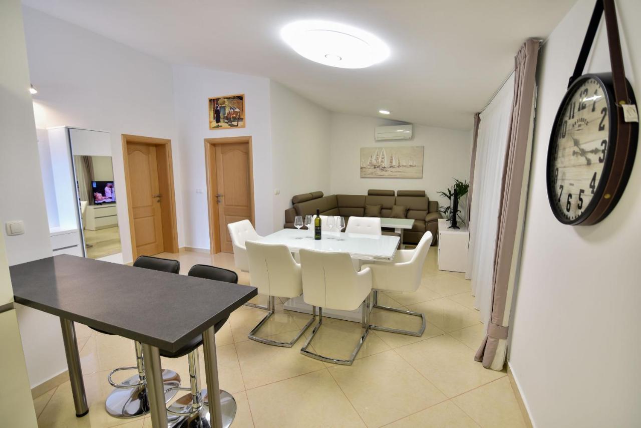 Apartments Sana 2 Vir Εξωτερικό φωτογραφία