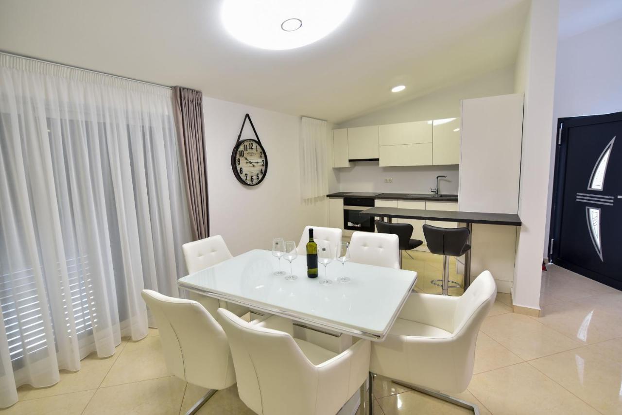 Apartments Sana 2 Vir Εξωτερικό φωτογραφία